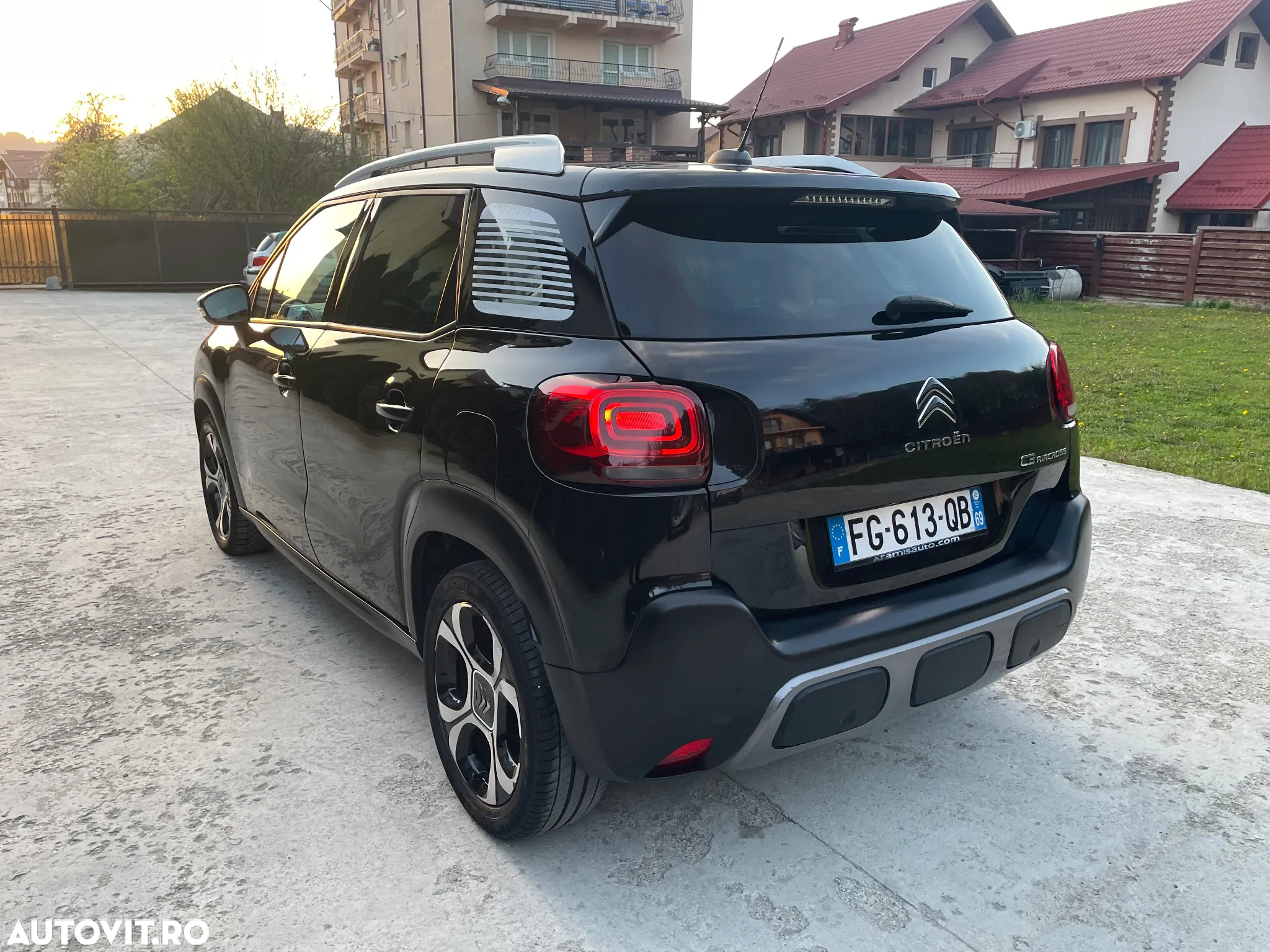 Citroën C3 AIRCROSS 1.2 PureTech S&S EAT6 Shine - 6