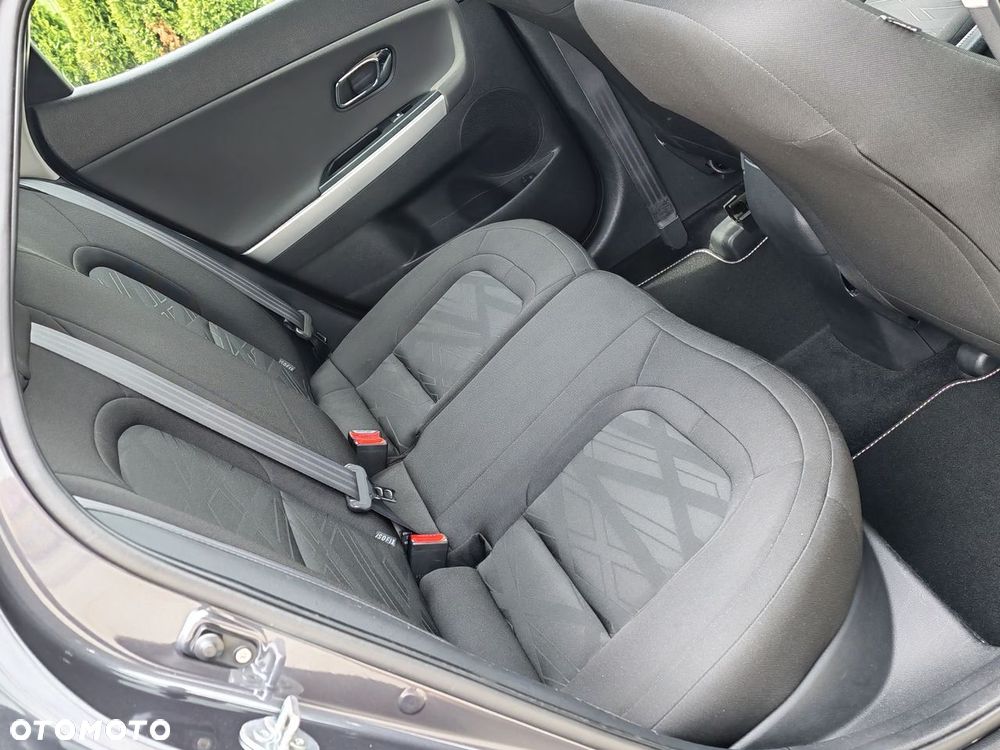 Kia Ceed - 22