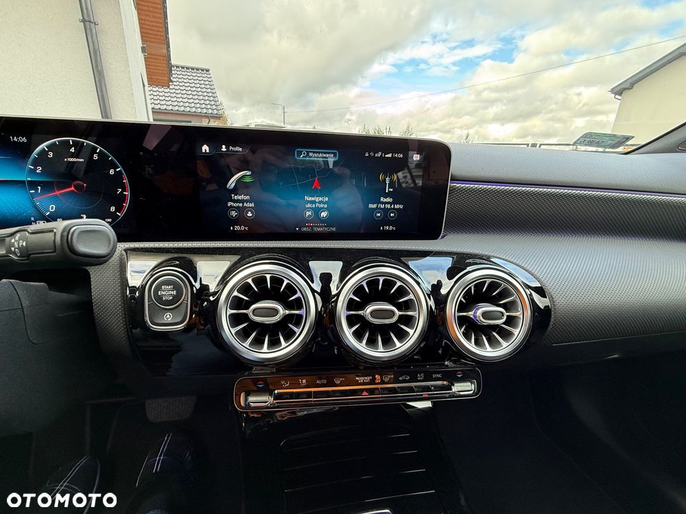 Mercedes-Benz Klasa A 220 4-Matic 7G-DCT - 30