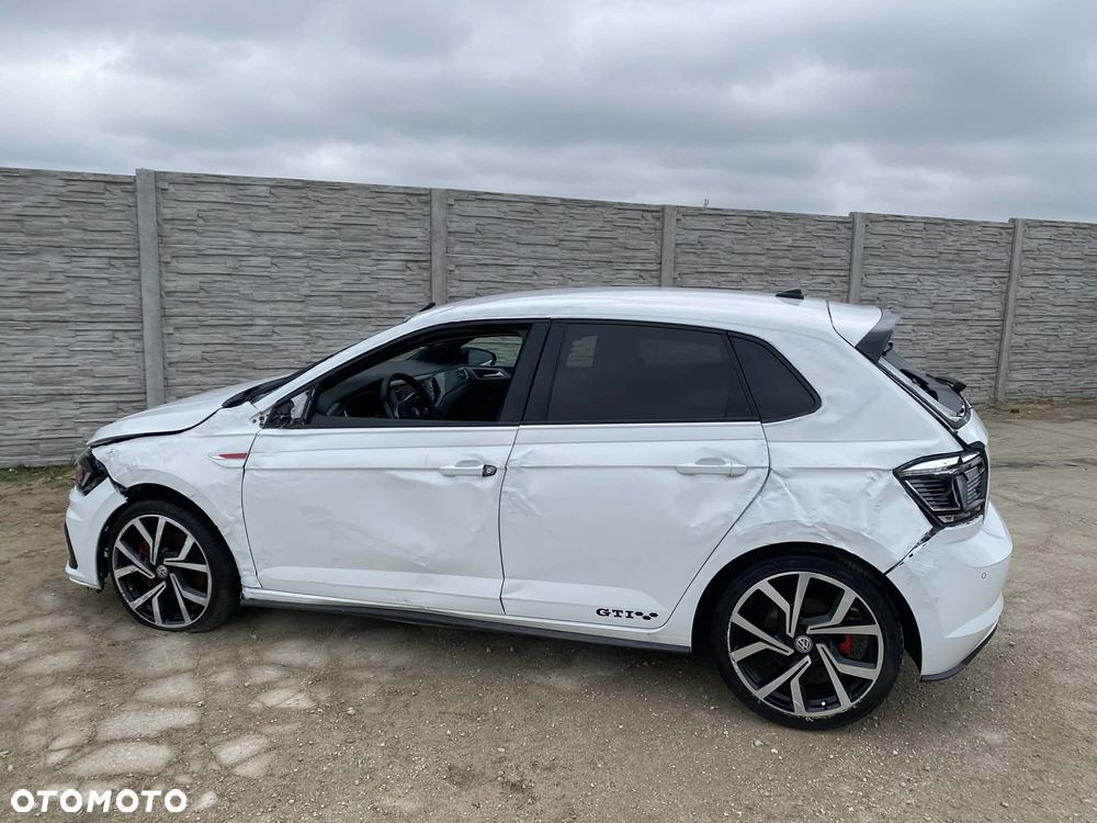 Volkswagen Polo 2.0 TSI DSG GTI - 35