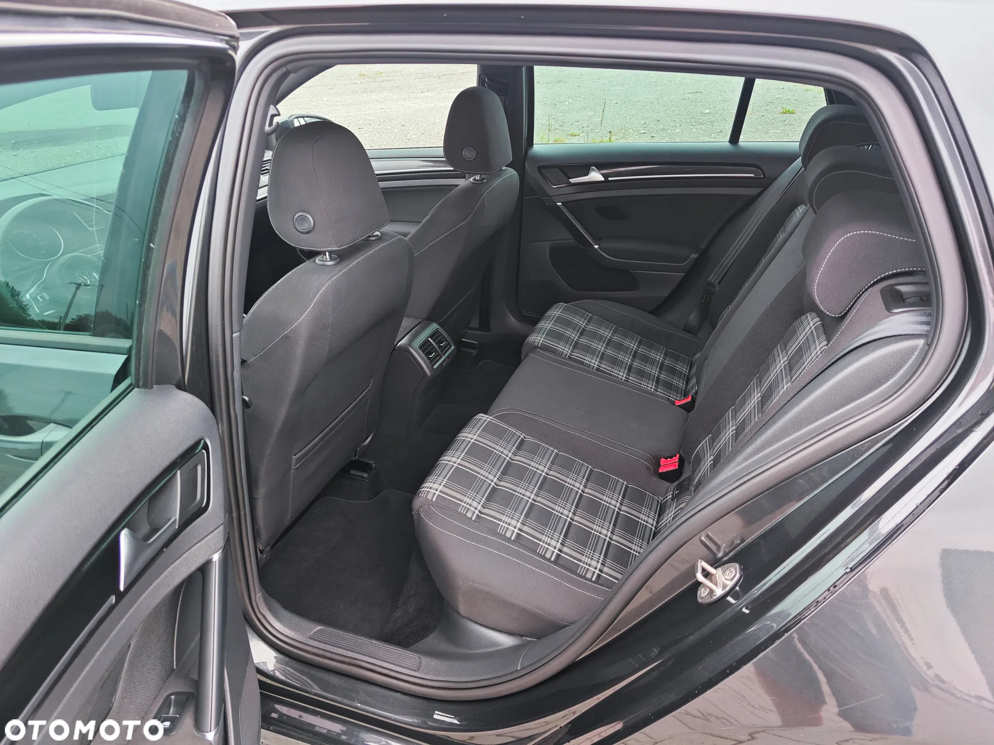 Volkswagen Golf GTD 2.0 TDI SCR DSG - 12