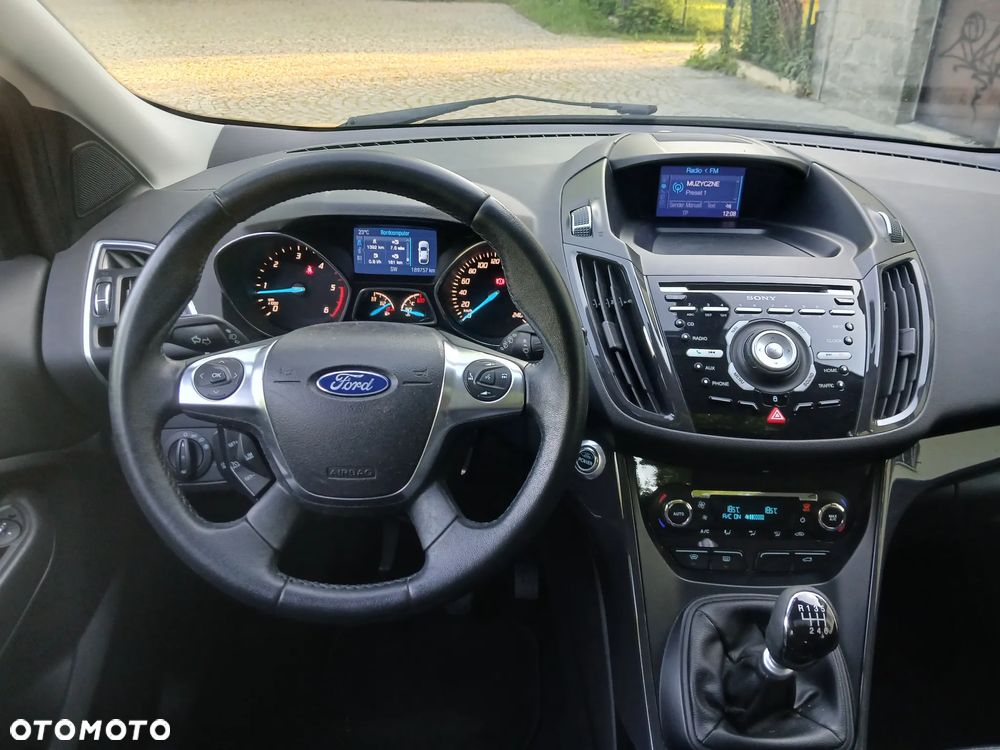 Ford Kuga 2.0 TDCi 4x4 Titanium - 23