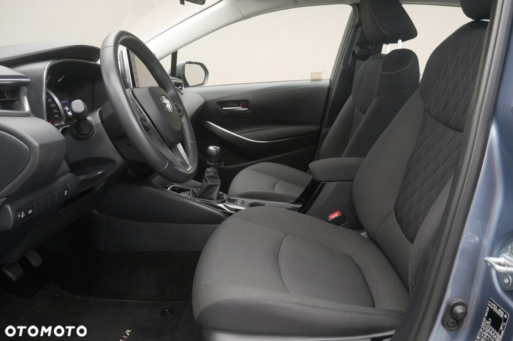 Toyota Corolla - 12