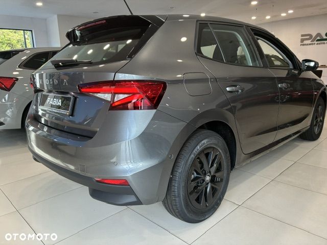 Skoda Fabia 1.0 TSI Drive DSG - 5