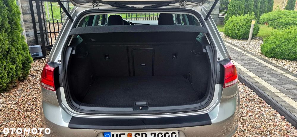 Volkswagen Golf - 17