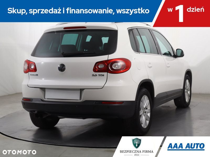 Volkswagen Tiguan - 7