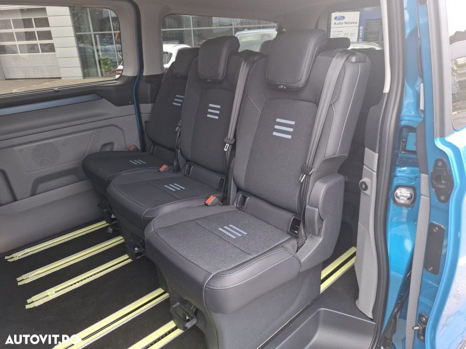 Ford Tourneo Custom - 20