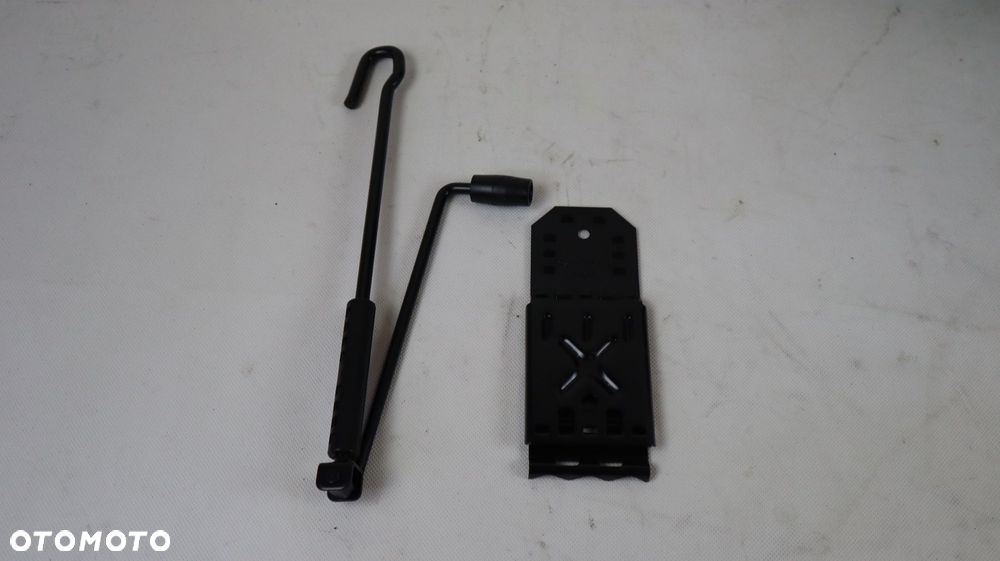 RANGE ROVER VELAR WKŁAD KOŁA STYROPIAN NARZĘDZIA J8A2-11B045-AI - 6