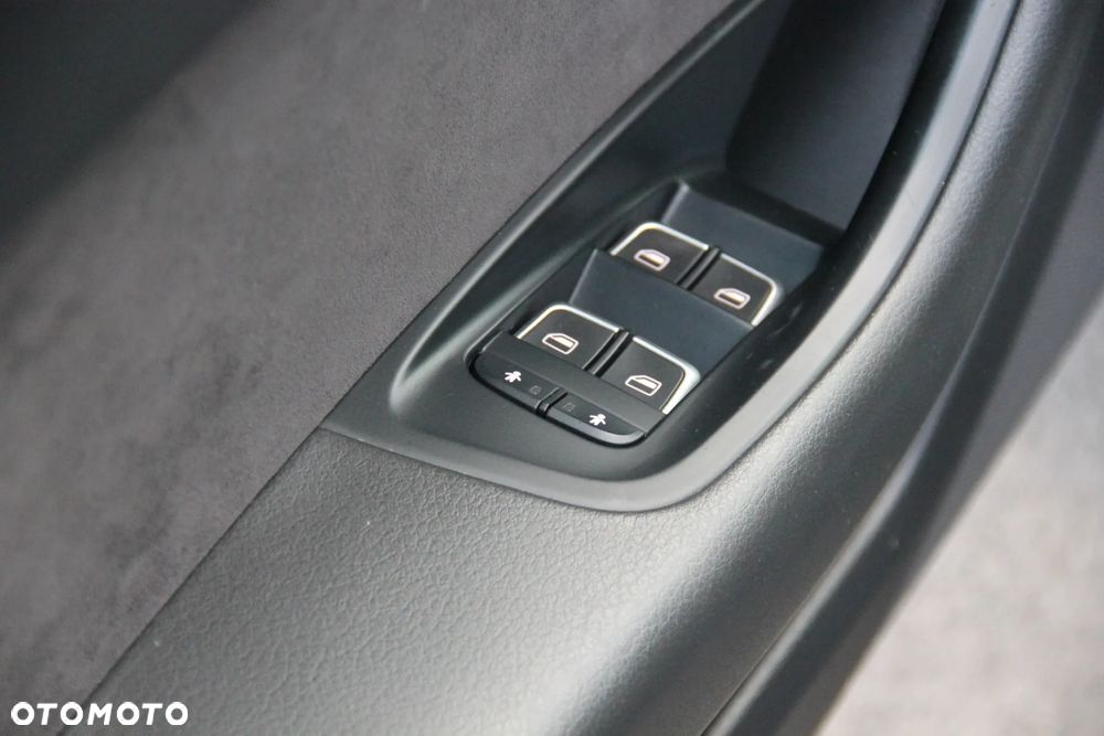 Audi A6 Avant 2.0 TDI Ultra S tronic - 23