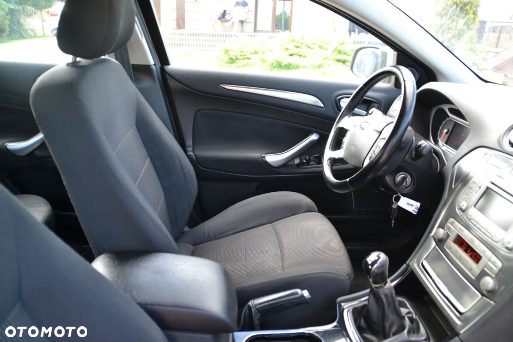 Ford Mondeo 2.0 Viva Titanium - 28
