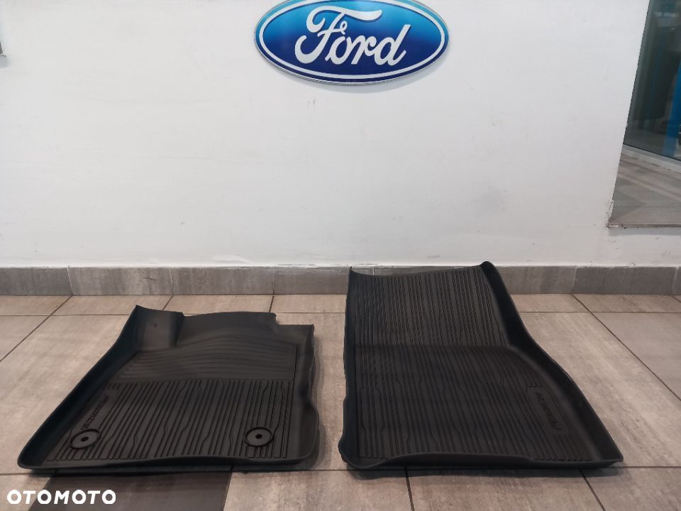Dywaniki Gumowe przednie Ford Fiesta 2017- 2109982 - 2