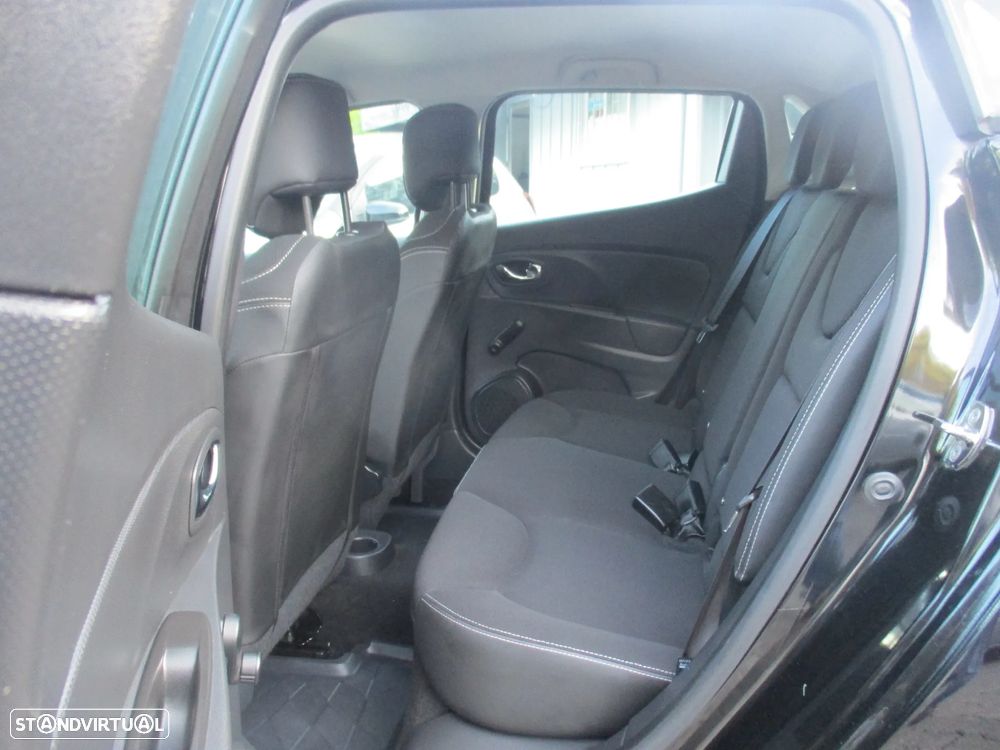 Renault Clio - 17