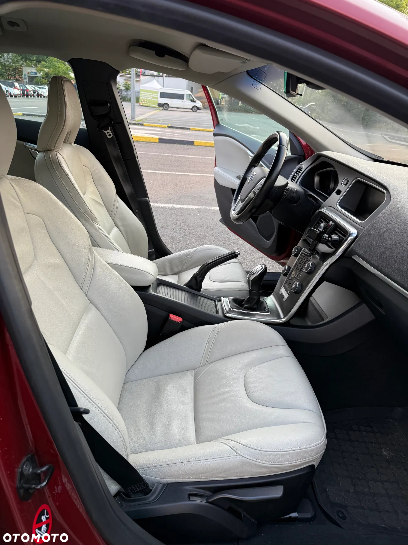 Volvo V40 D3 Momentum - 10