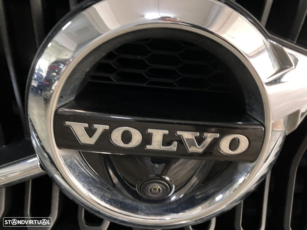 Volvo XC 40 2.0 D3 Momentum Plus - 15