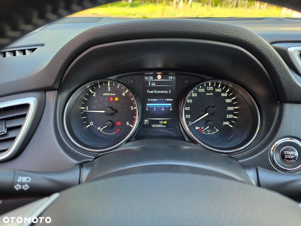 Nissan Qashqai 1.6 DCi Xtronic N-Connecta - 12