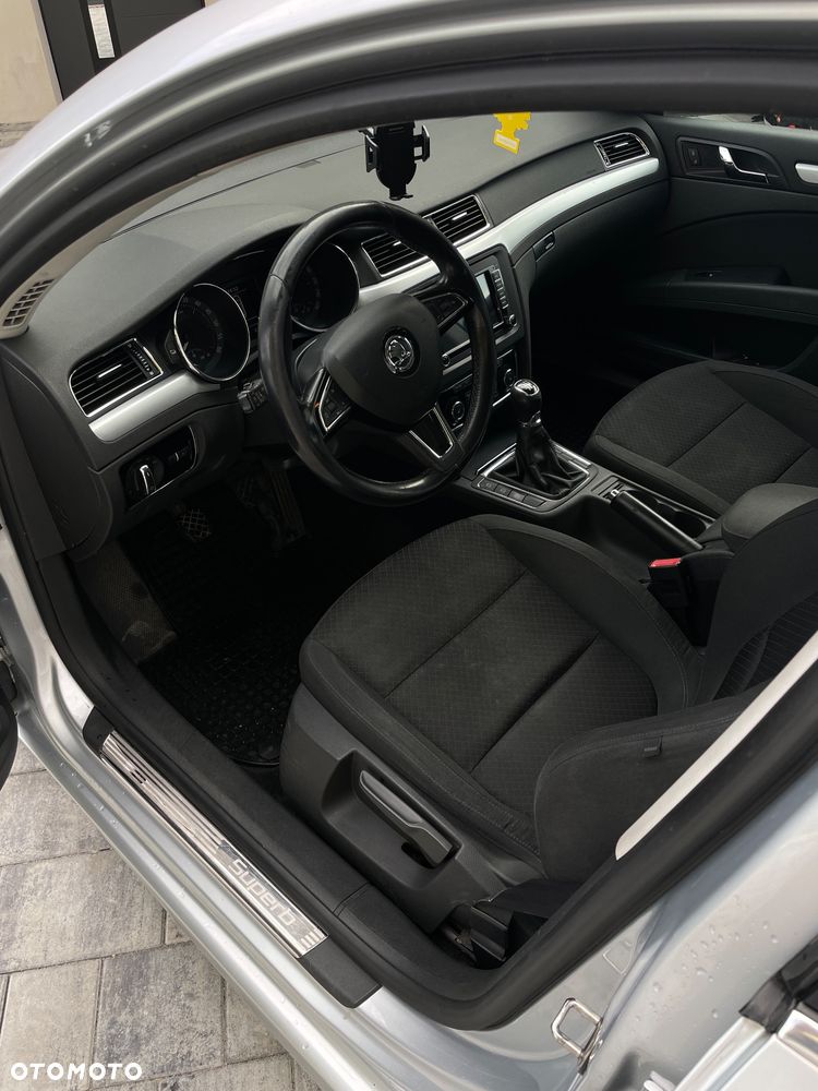Skoda Superb 2.0 TDI Elegance - 10