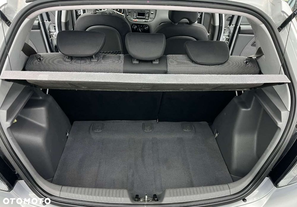 Kia Rio - 34