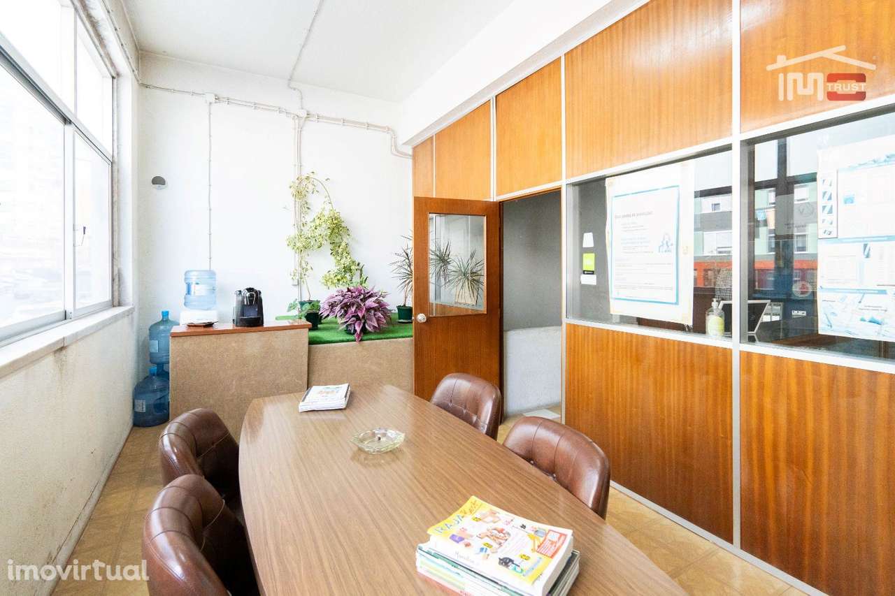 Escritório à Venda na Pontinha - 174 m² - Grande imagem: 3/24