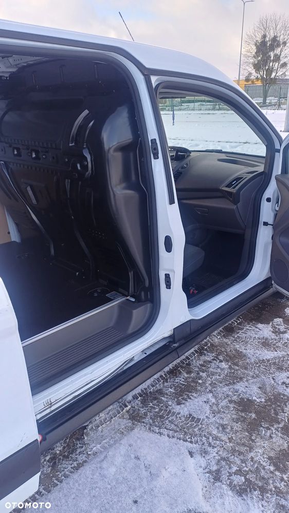 Ford Transit Connect - 19