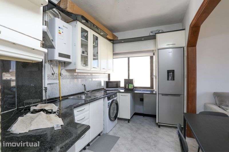 T2 Apartamento Luminoso com Vista Rio – 97 m² – 5.º Andar com Elevador - Grande imagem: 2/11