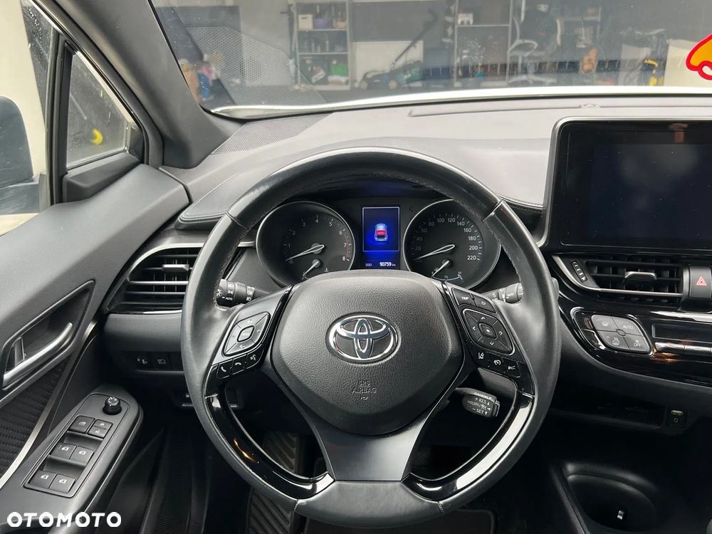 Toyota C-HR - 8