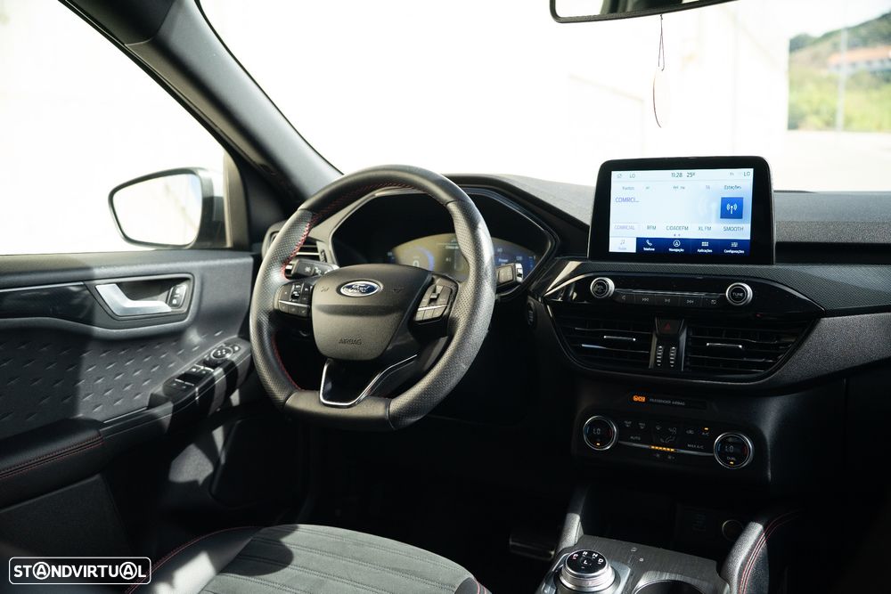 Ford Kuga 2.5 PHEV ST-Line X Graphite Tech - 25