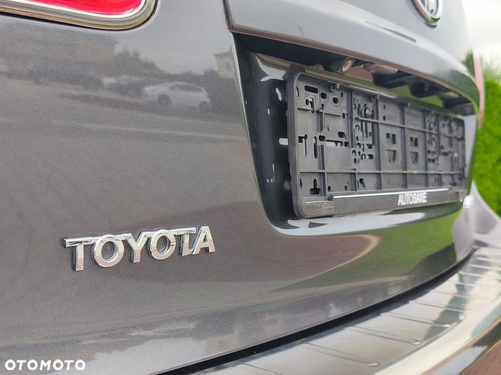 Toyota Avensis 1.8 Sol plus NAVI - 15