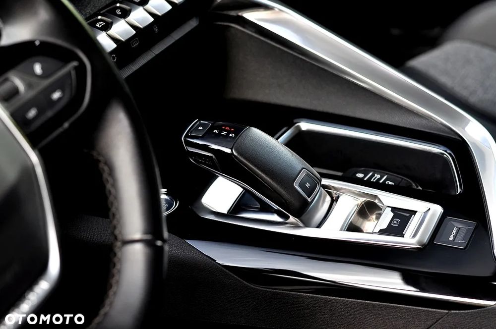 Peugeot 5008 1.5 BlueHDi Allure S&S EAT8 - 34