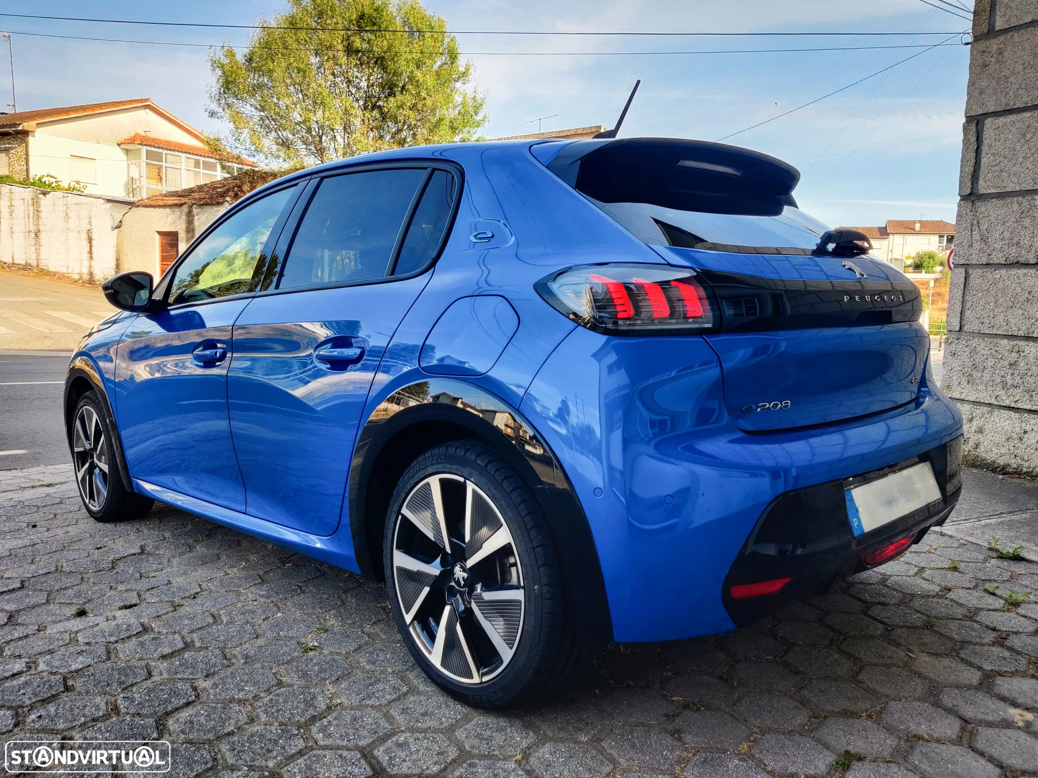 Peugeot e-208 50 kWh GT - 9