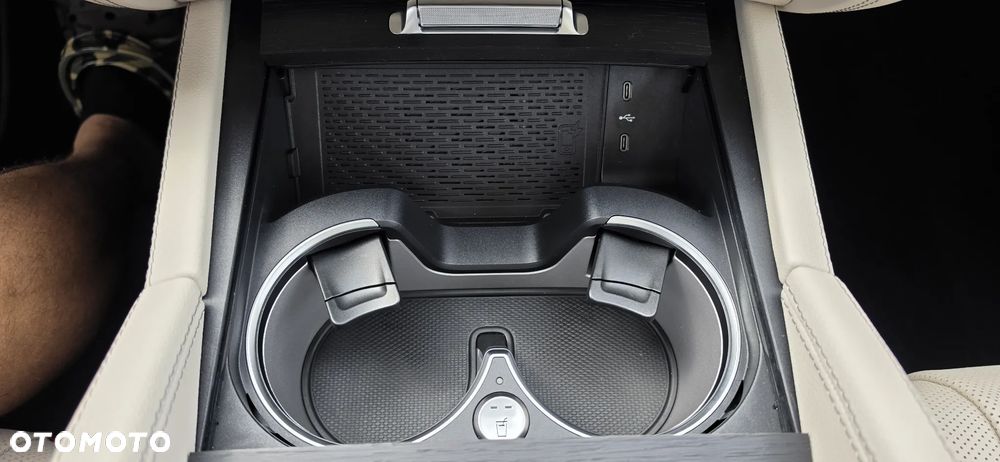 Mercedes-Benz GLE - 19