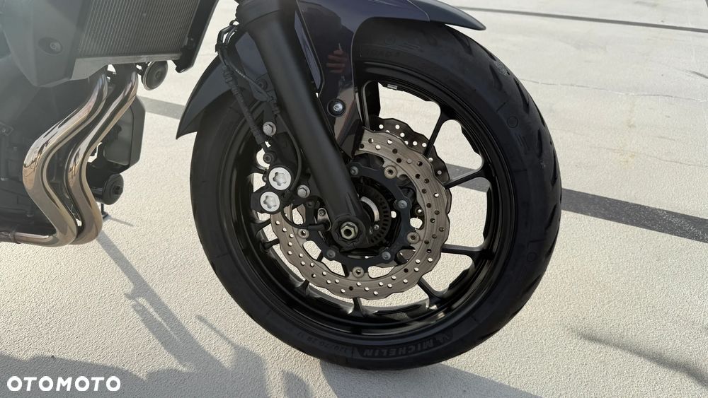 Yamaha MT - 17