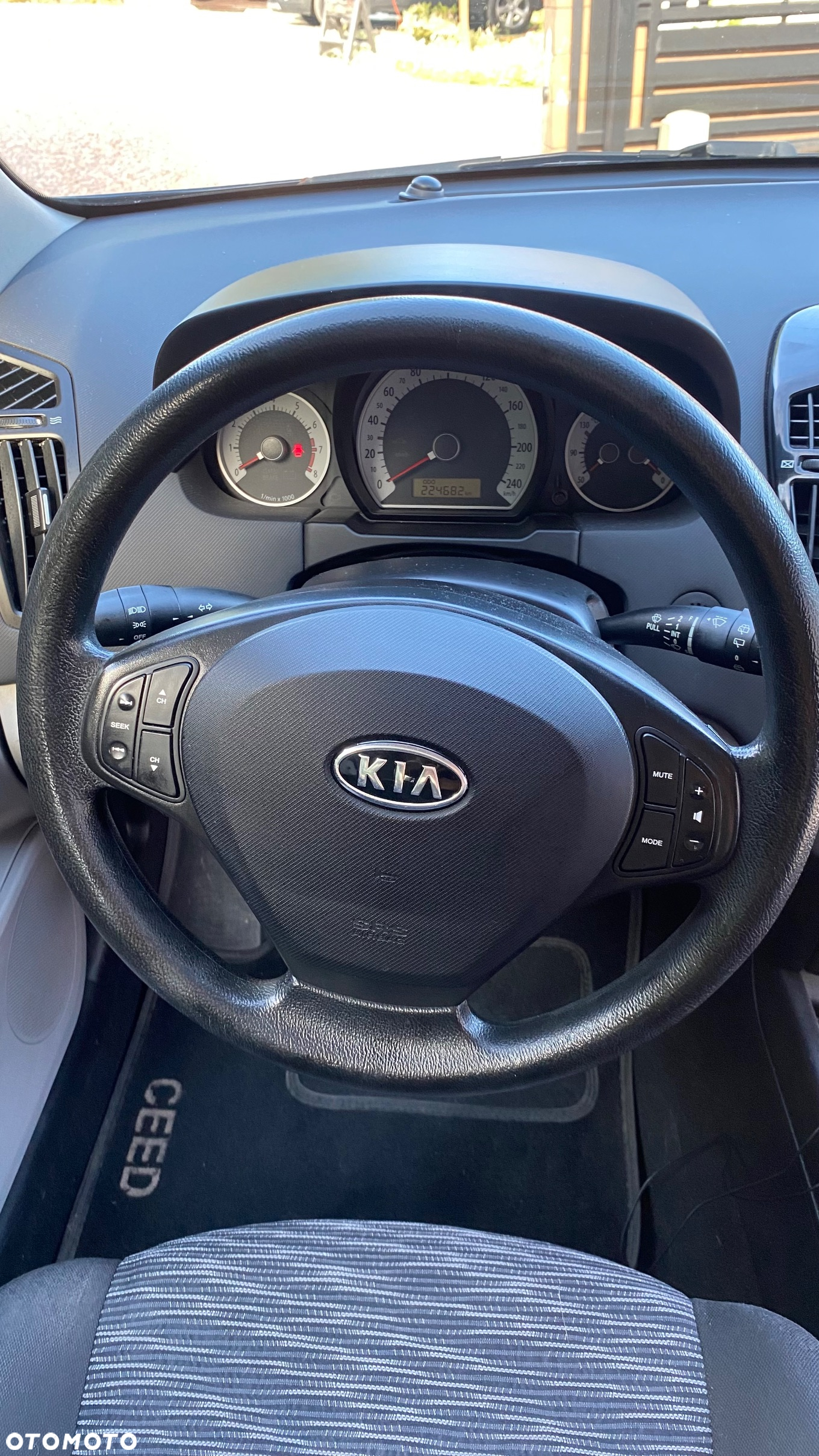 Kia ProCeed - 10
