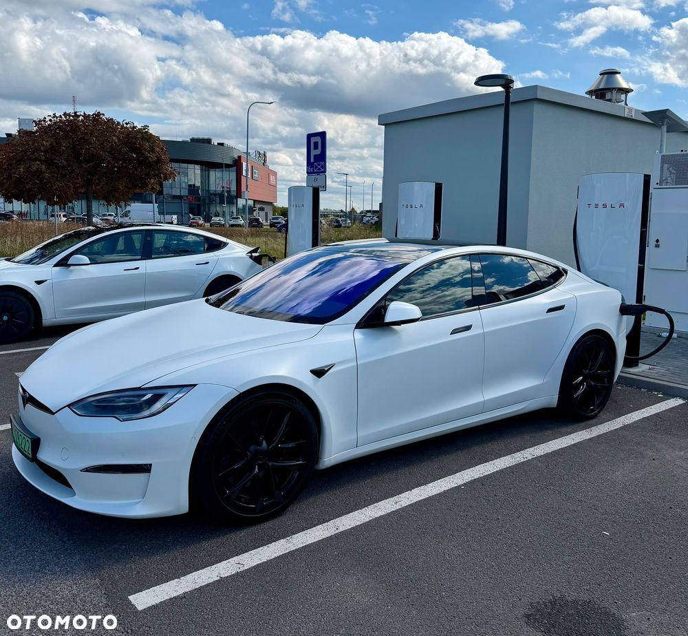 Tesla Model S - 37