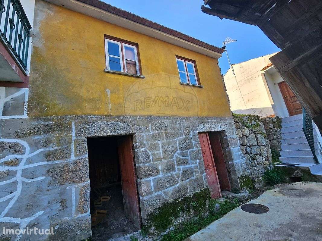 Moradia T1 para venda - Grande imagem: 2/10