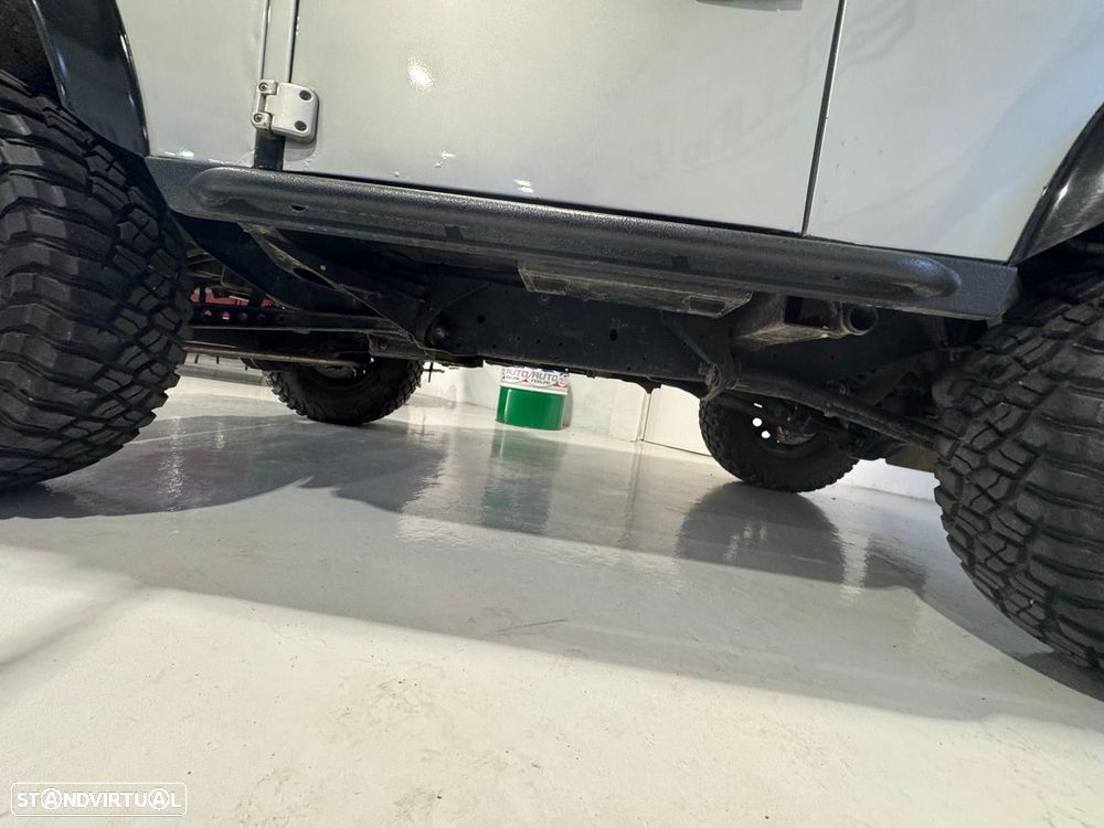 Land Rover Defender 90 2.5 TD5 Metal Top - 25