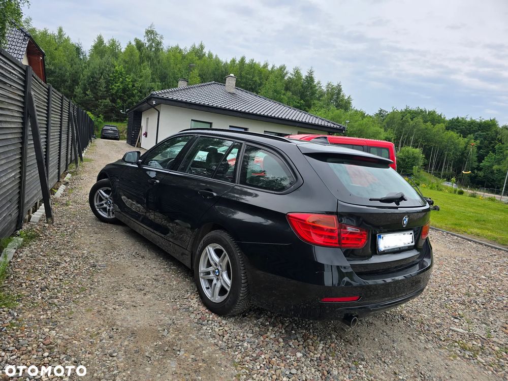 BMW Seria 3 318d DPF Edition Sport - 4