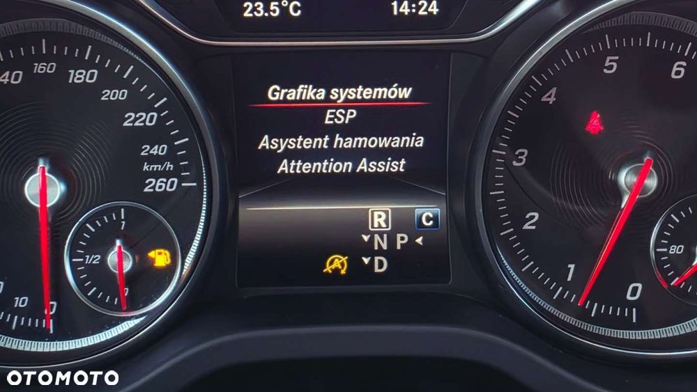 Mercedes-Benz GLA 200 7G-DCT Urban - 22