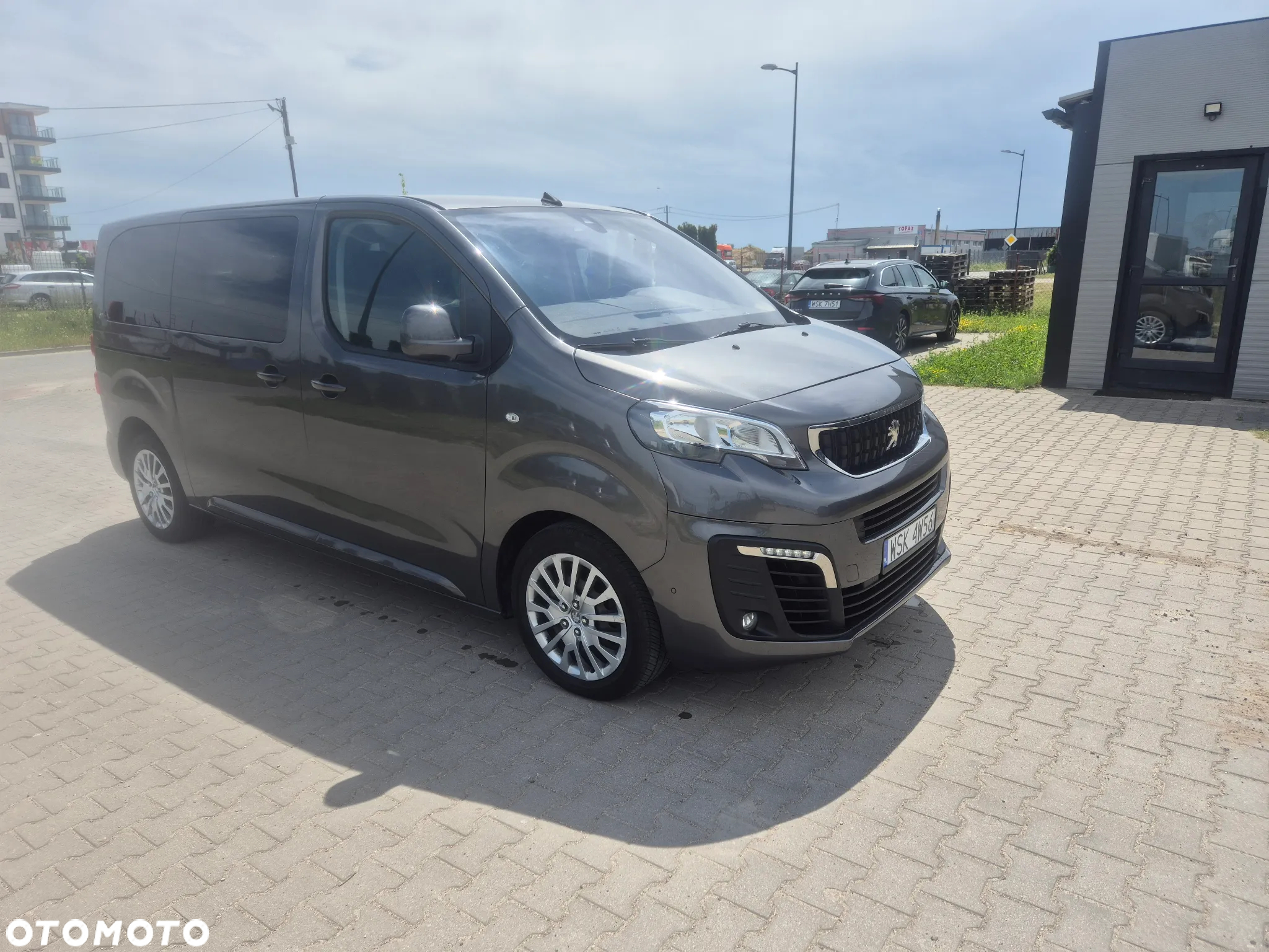 Peugeot Traveller - 15