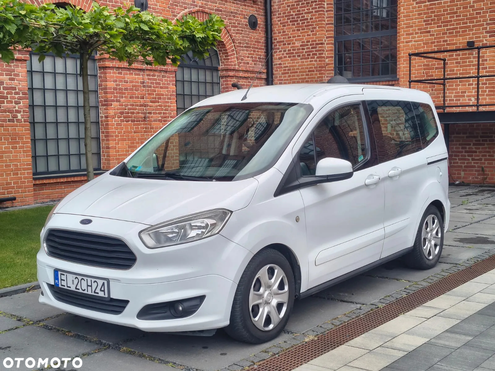Ford Tourneo Courier 1.5 TDCi Trend - 6