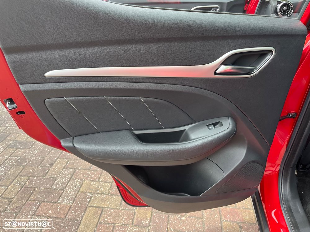 MG ZS Luxury - 32