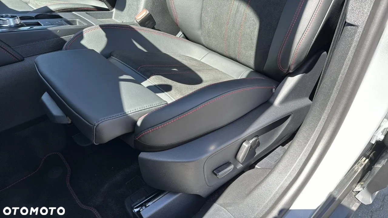 Ford Kuga - 10
