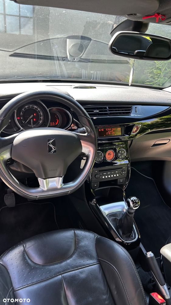 Citroën DS3 1.6 e-HDi SoChic - 12