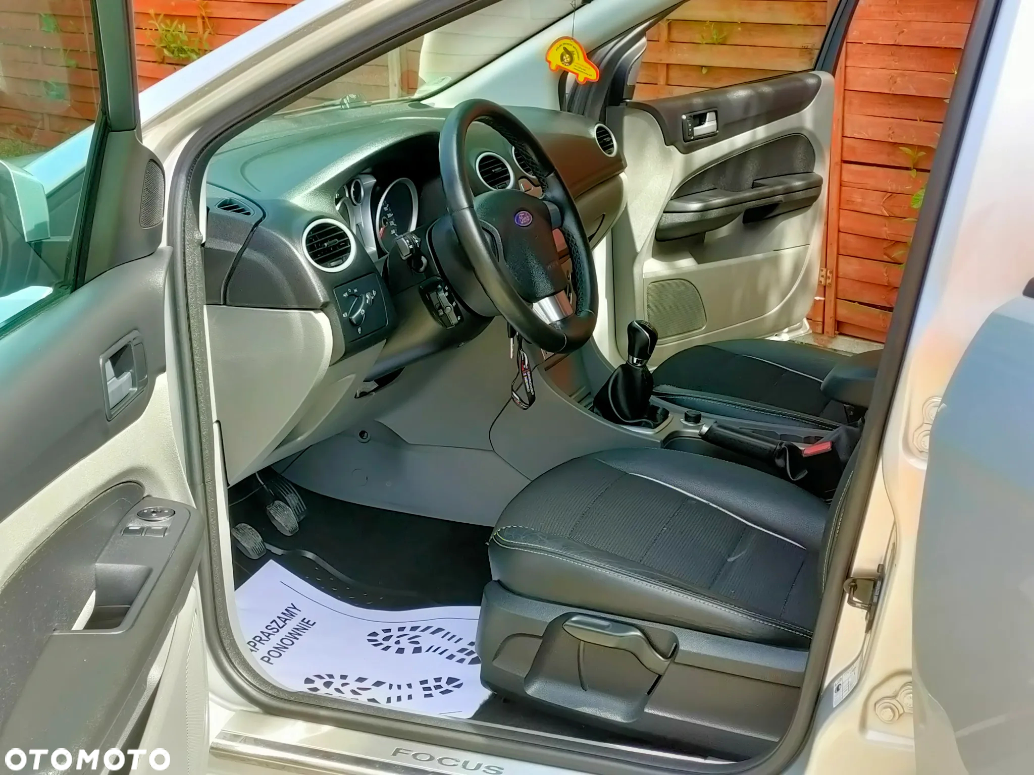 Ford Focus 1.8 Silver Magic - 6