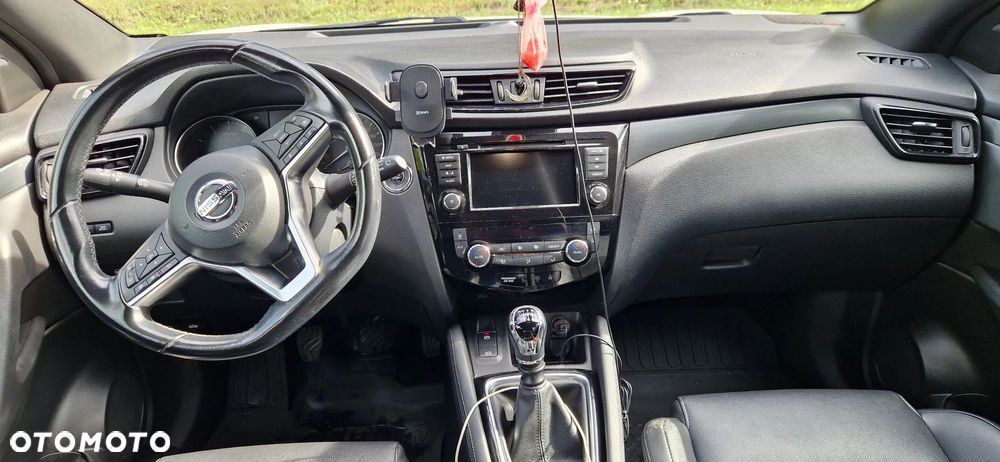 Nissan Qashqai 1.3 DIG-T N-Tec - 10