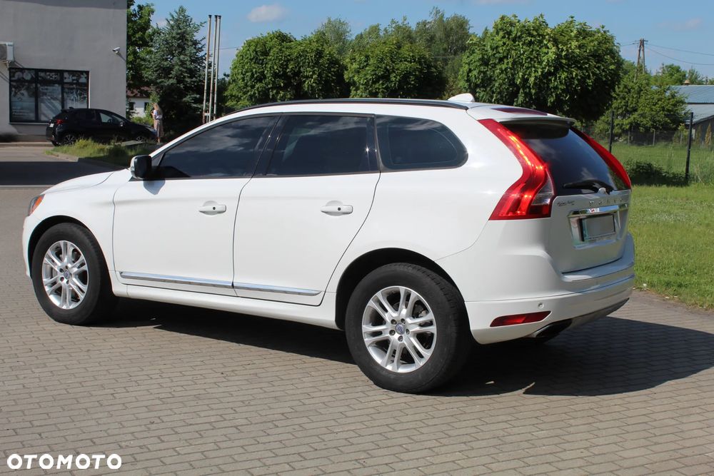 Volvo XC 60 T5 Drive-E Momentum - 5