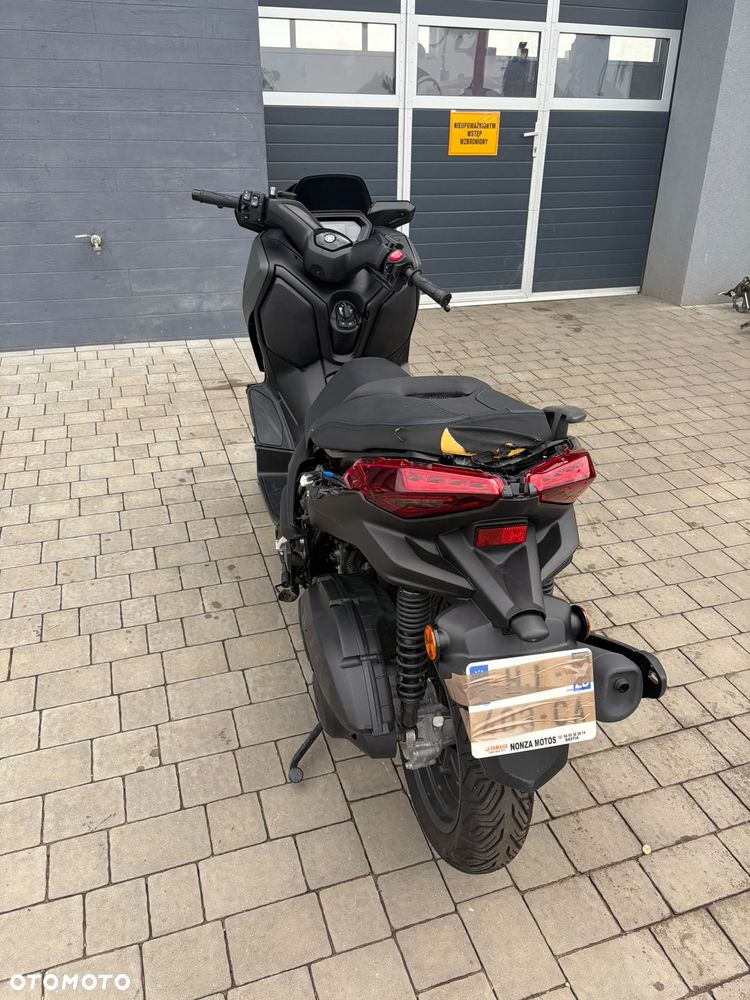 Yamaha X-max - 1