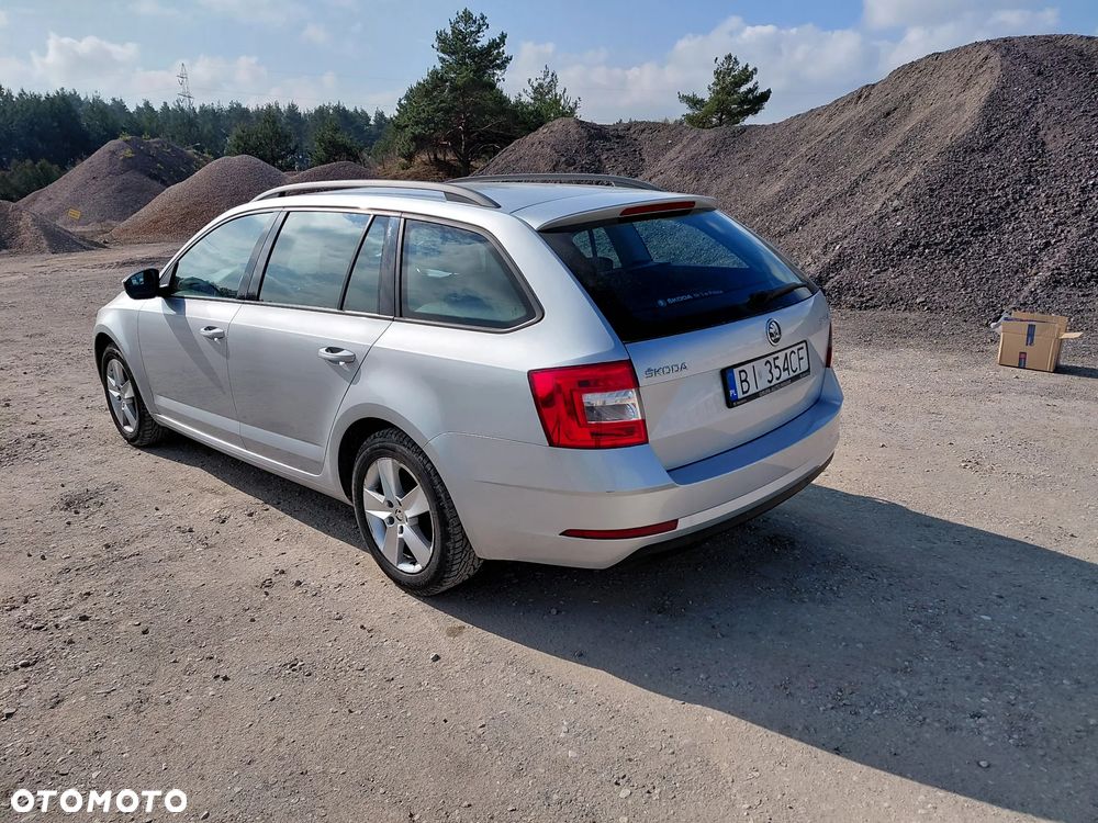 Skoda Octavia 2.0 TDI SCR Ambition - 4
