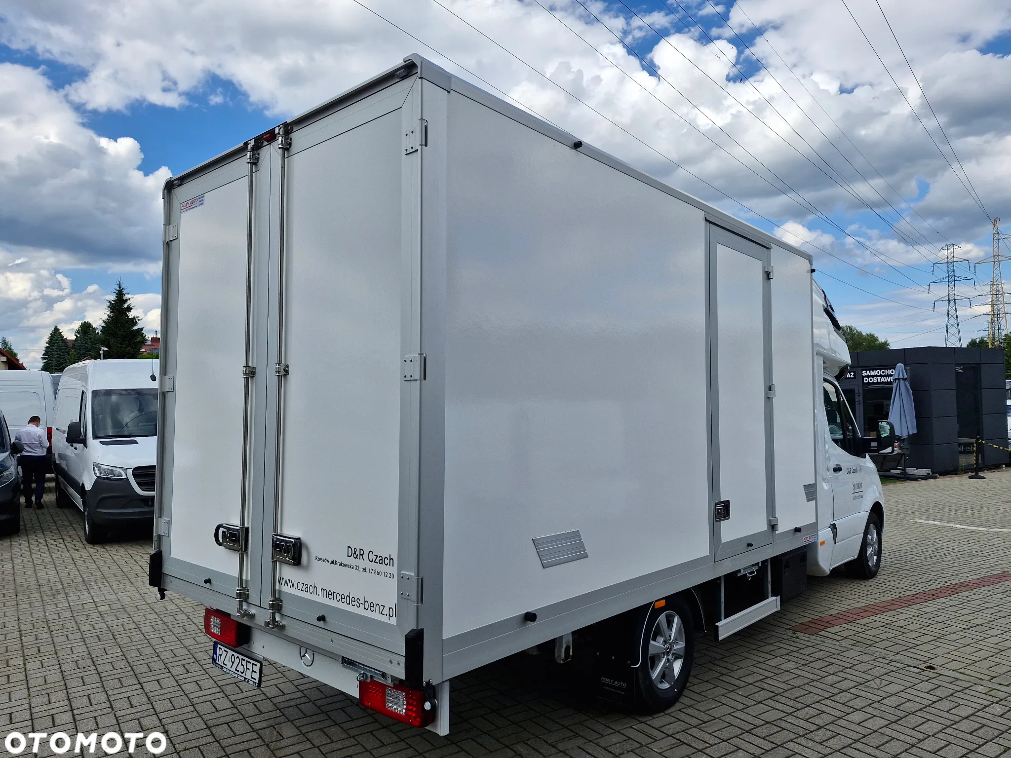 Mercedes-Benz Sprinter - 4