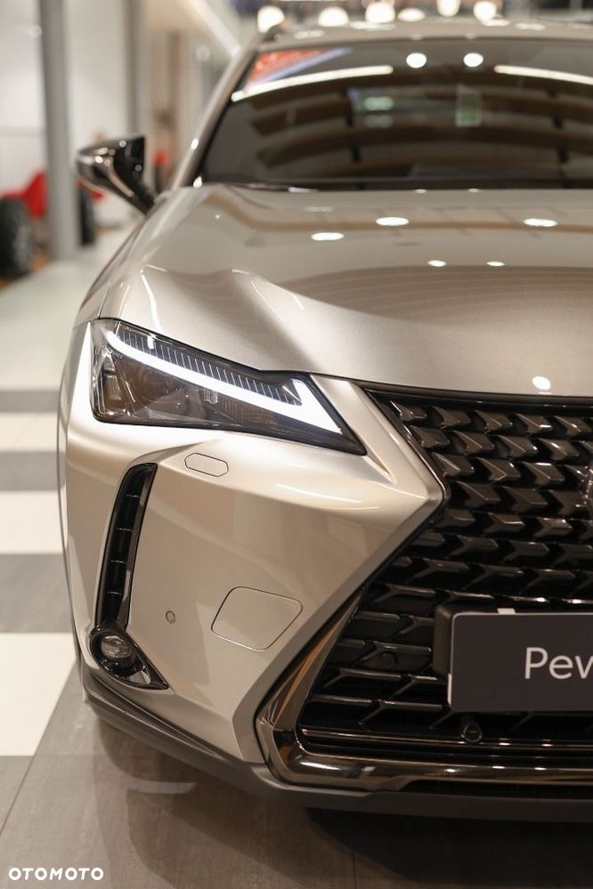 Lexus UX - 11