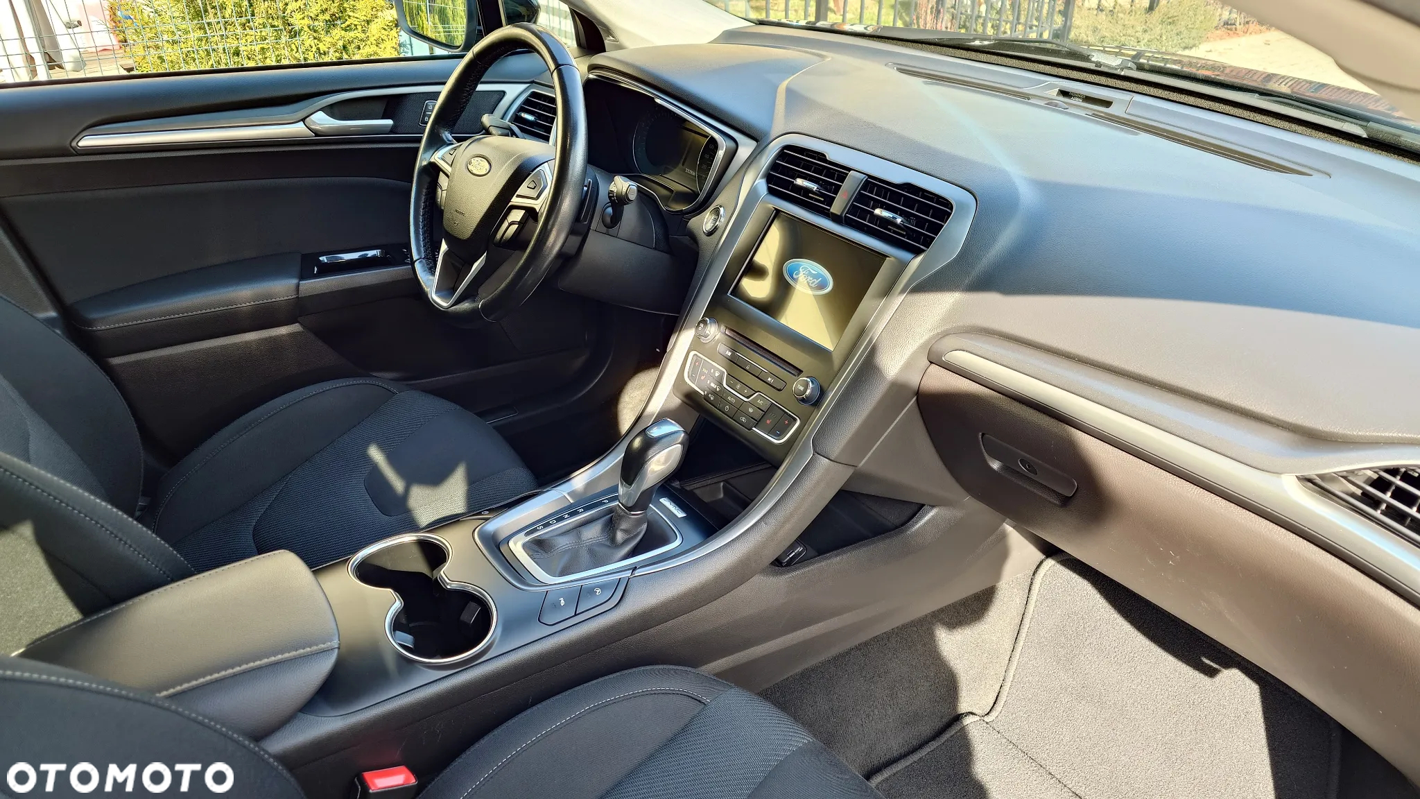 Ford Mondeo 2.0 TDCi Titanium PowerShift - 18